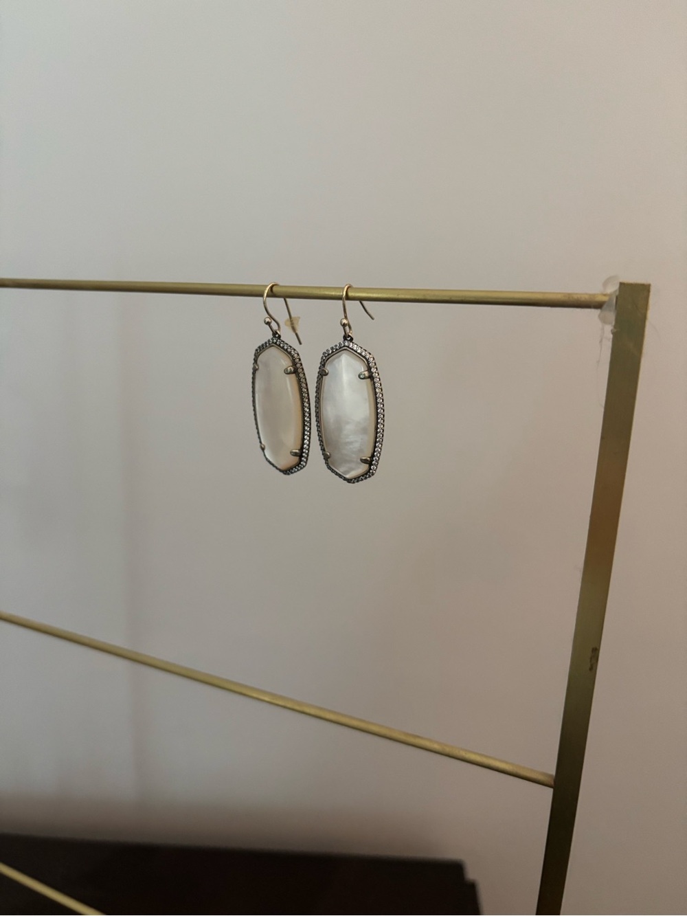 Kendra Scott White Mother-of-Pearl Drop Earrings